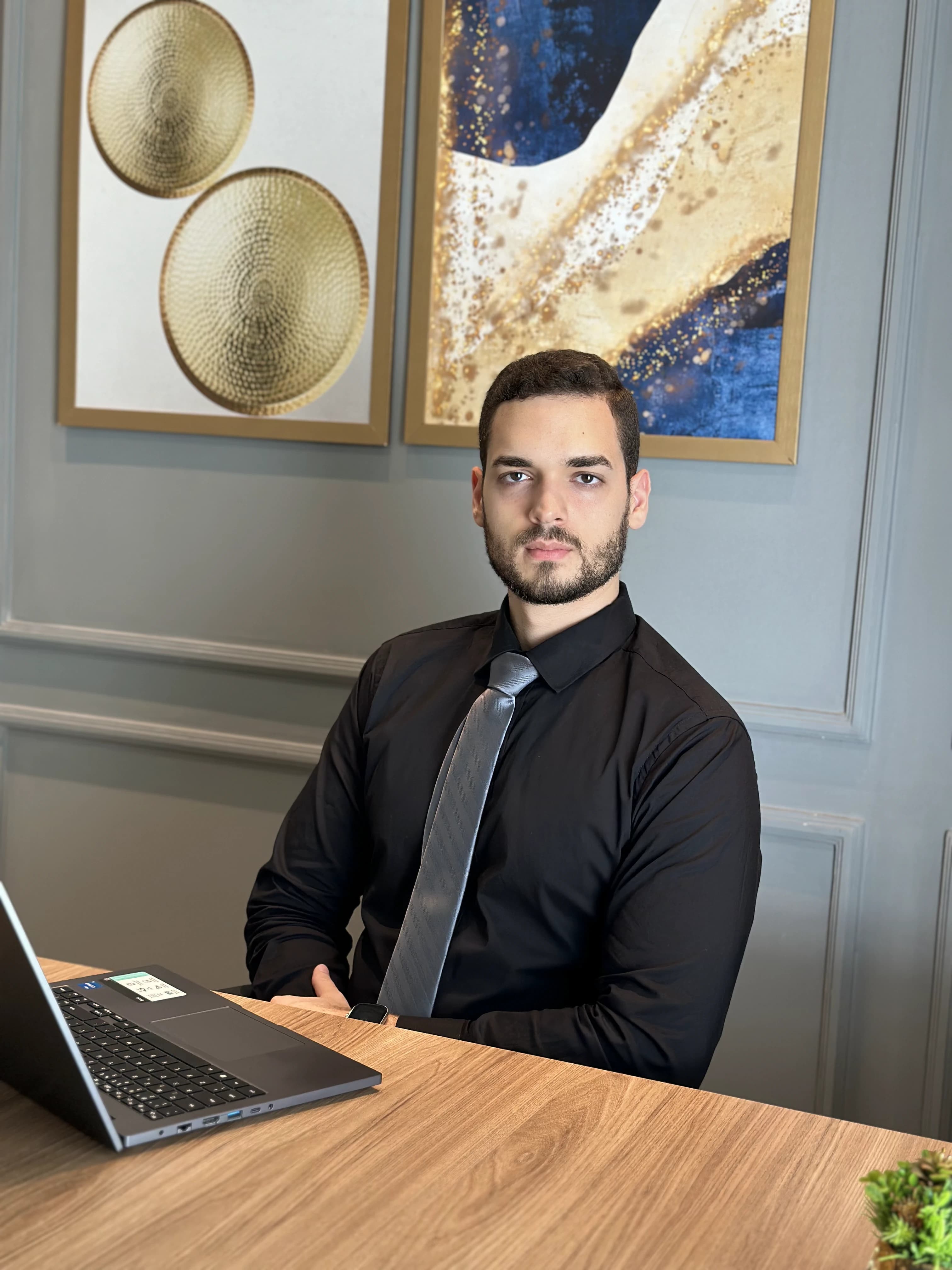 Dr. Marcos Rios no Escritório MR Advocacia